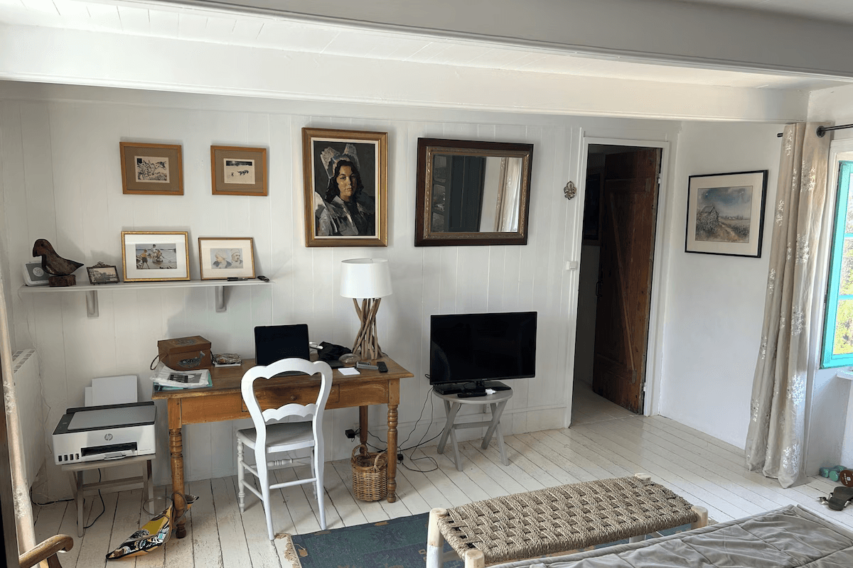 Master bedroom