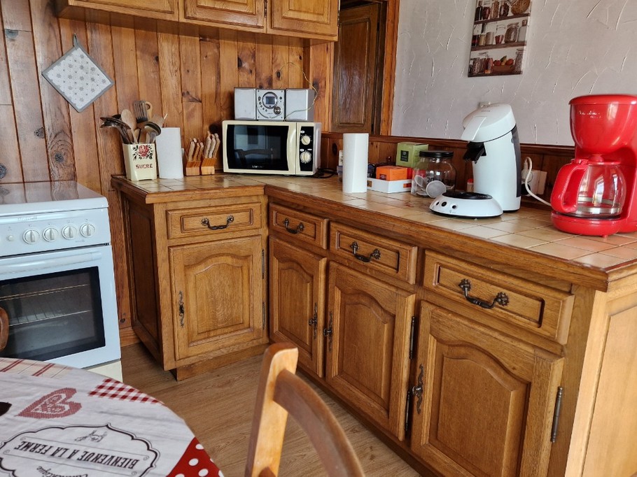 Cuisine équipée - Gîte Vosgien Chez Capucine et Mirabelle à BELLEFONTAINE 88