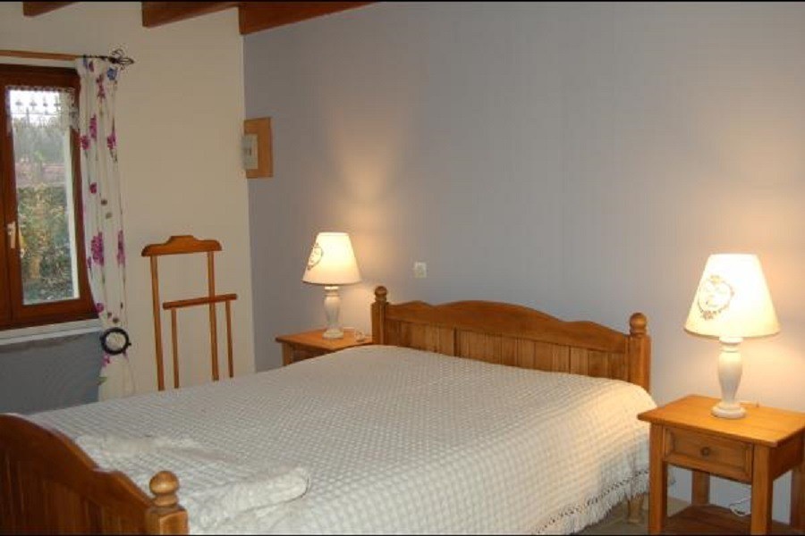 Chambre avec lit double