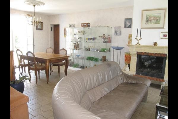 salon avec cheminée, TV écran plat   - Saint Juéry - Tarn