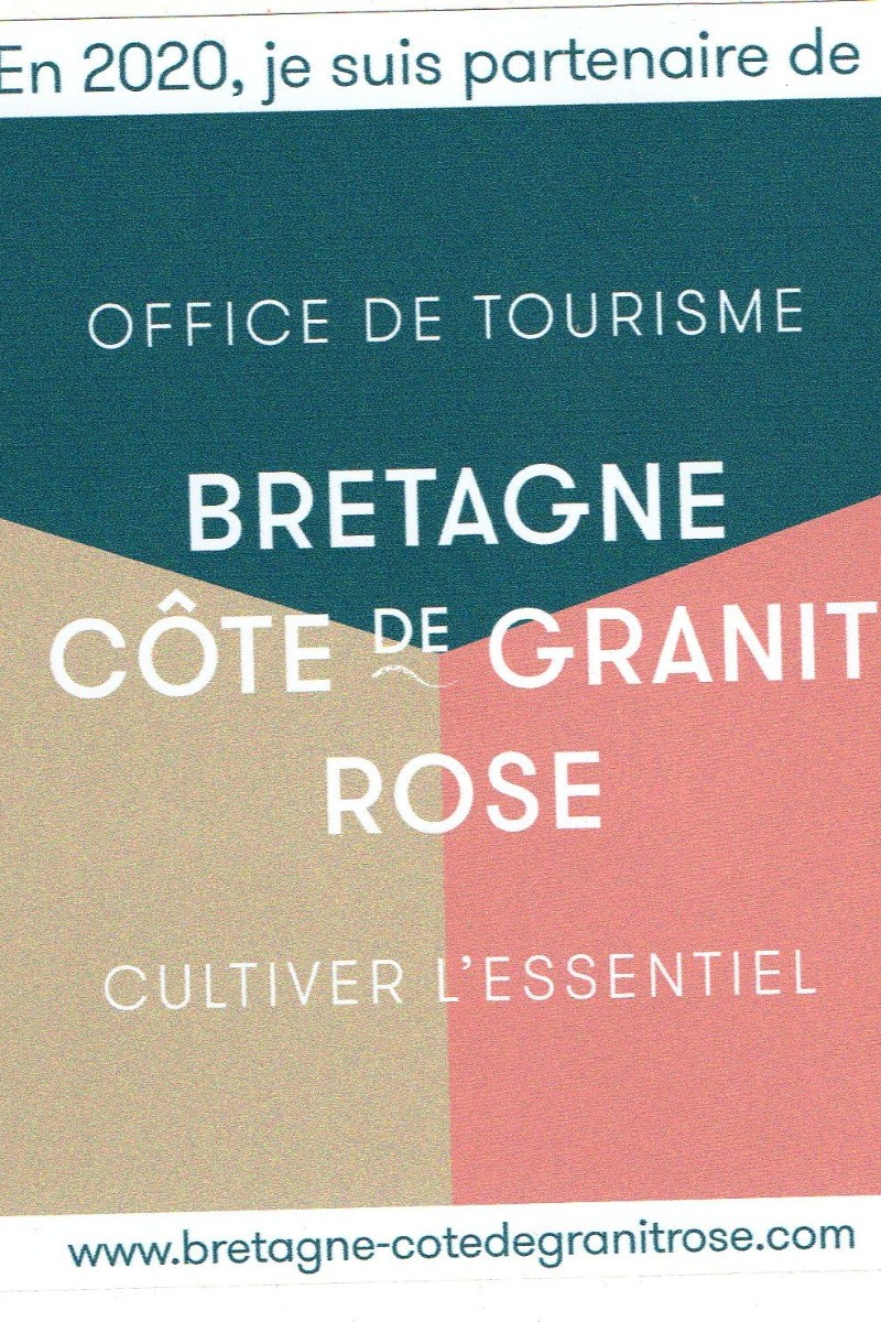 Le partenariat avec l'Office de Tourisme Communautaire permet de bénéficier des guides et informations touristiques