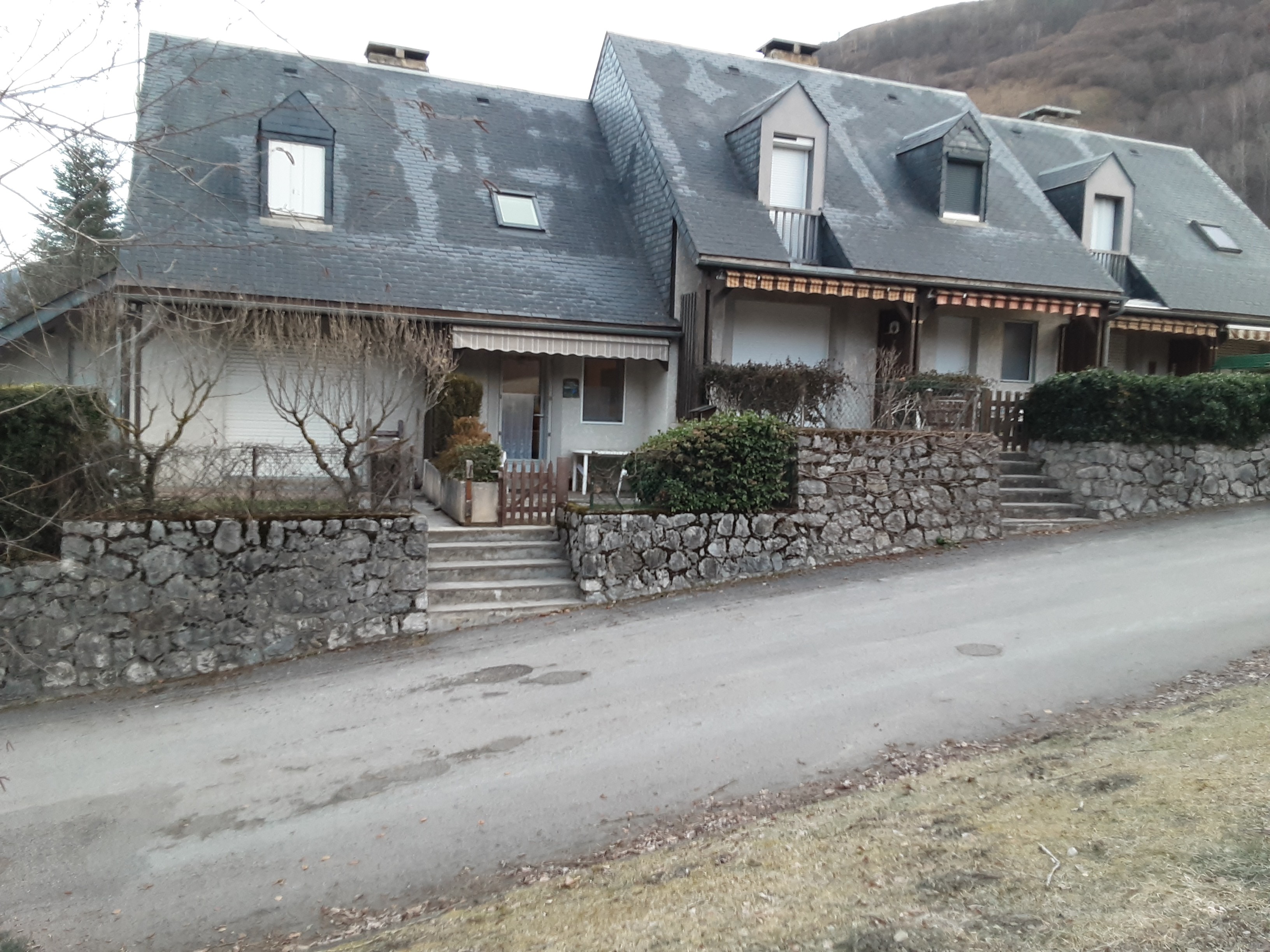 1ere maison avec le store