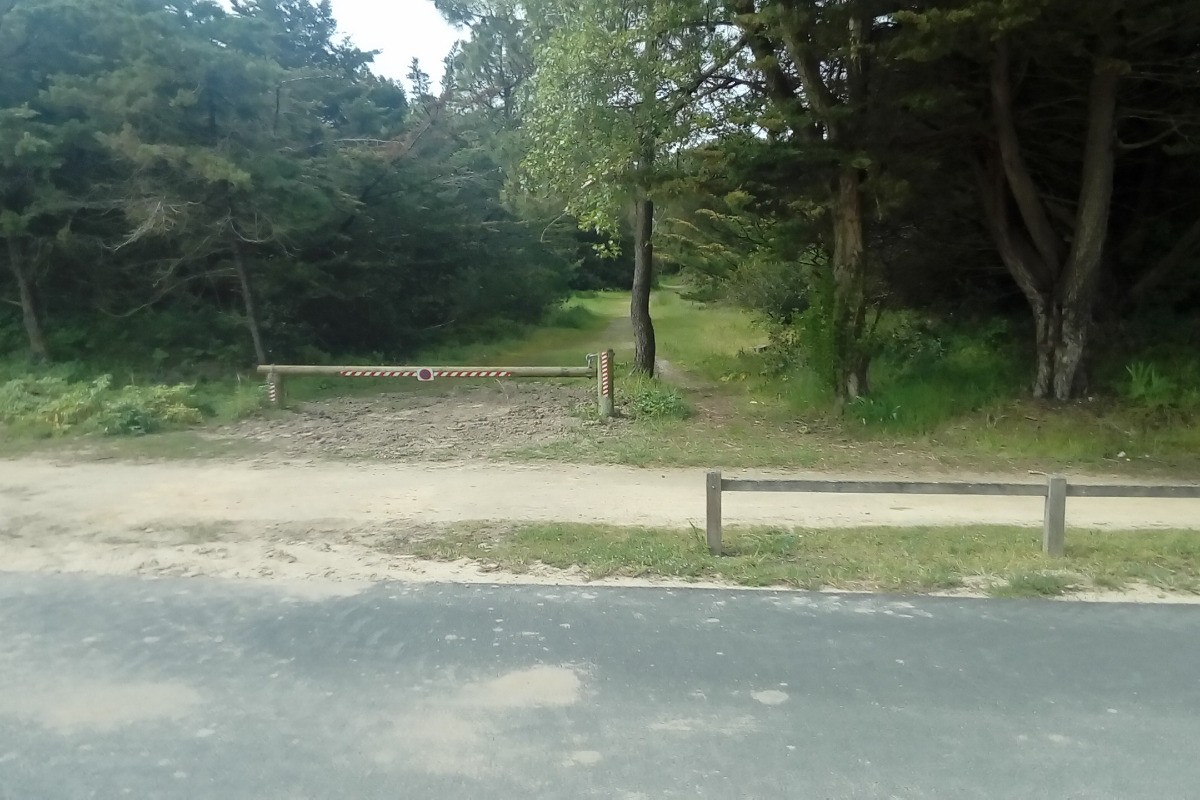 chemin piéton pour la plage