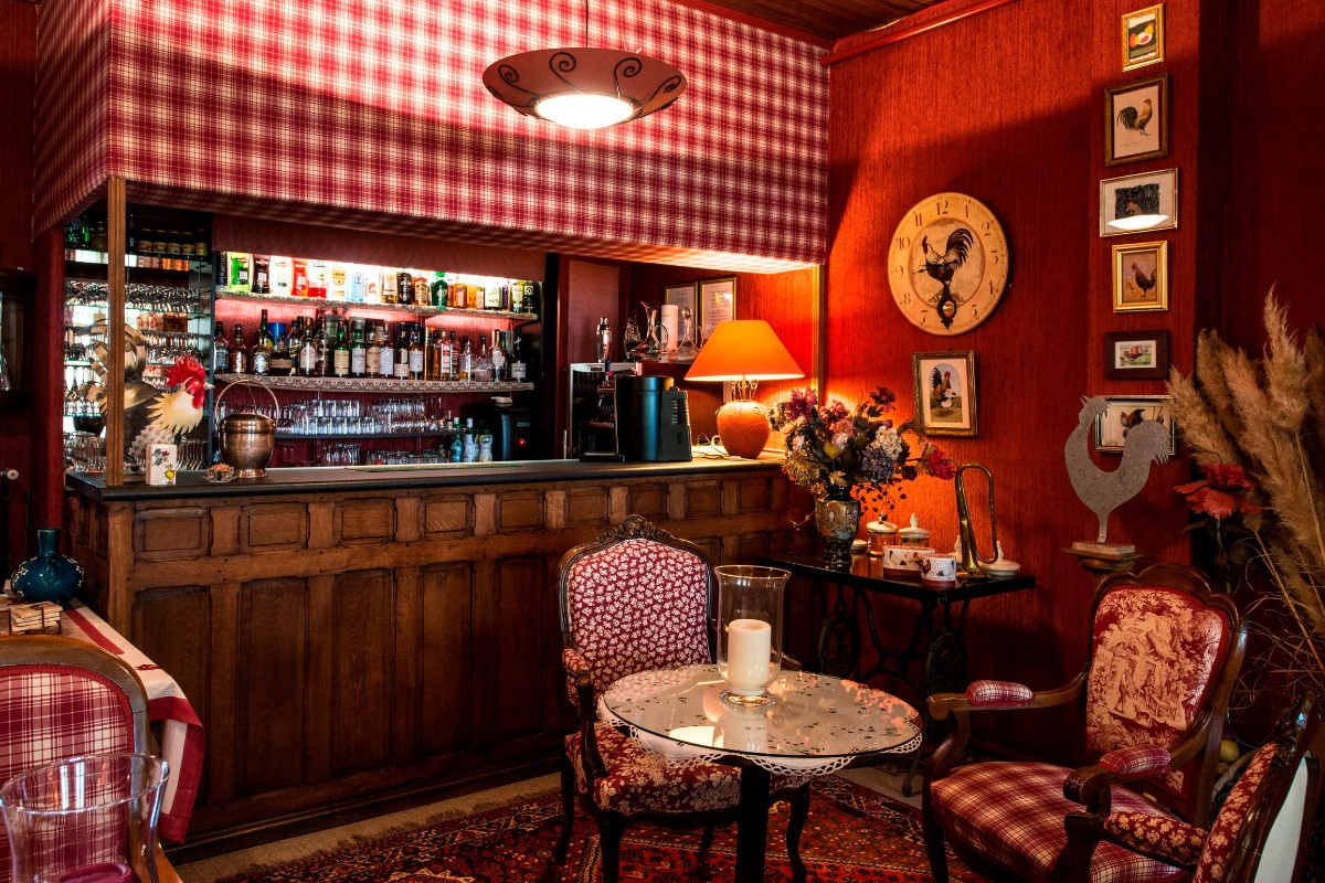 Bar à cocktails, whiskies et single malts, bières et cognacs