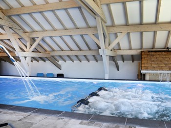 The swimming pool and its balneotherapy seats Le Markstein - Les SPAtules