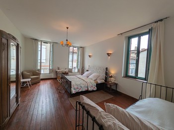 Chambre Aliénor "La Fuite en Egypte" à Moissac