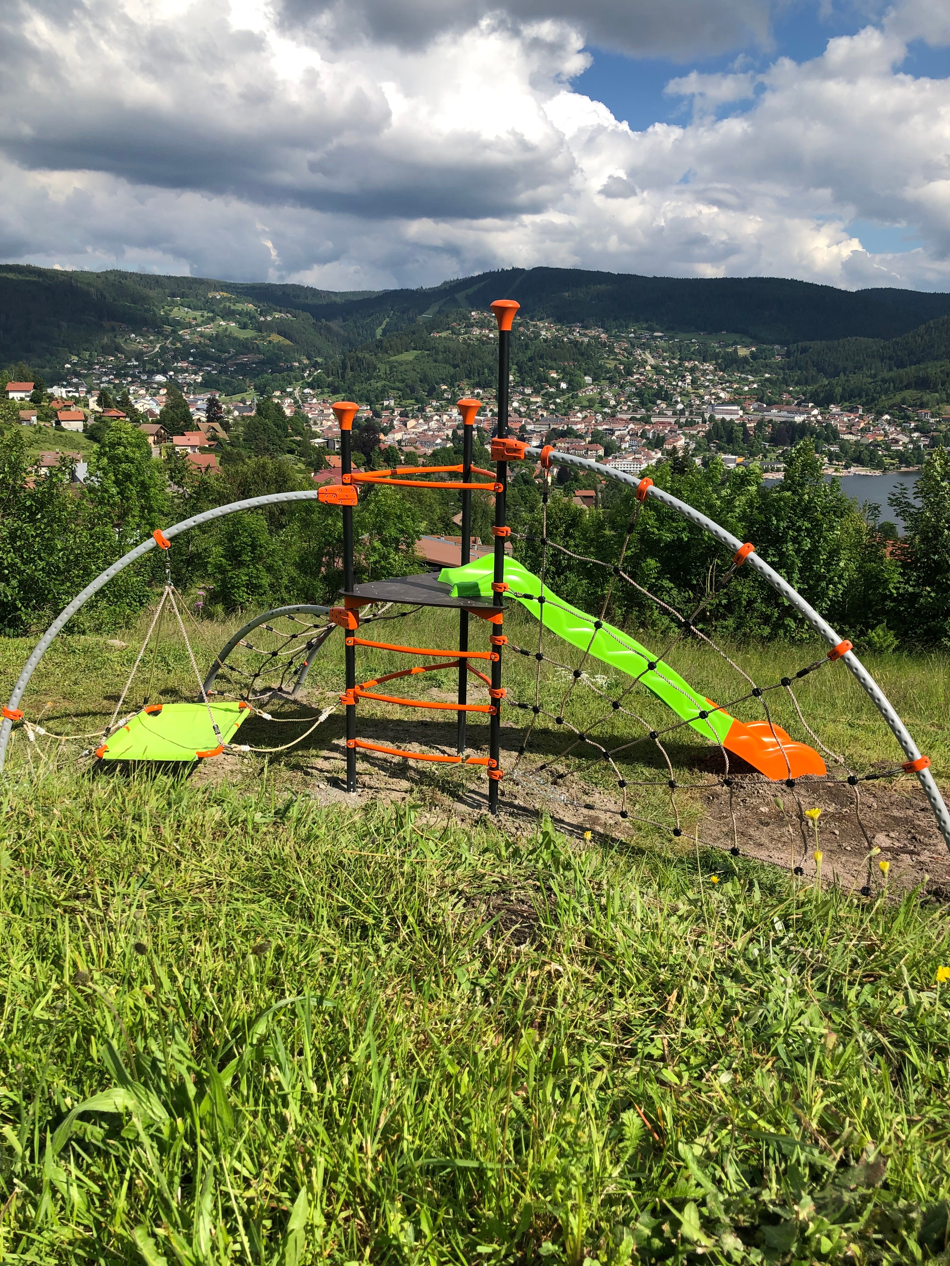 Large garden and play structure for children. Indoor games are also available for all ages!