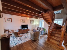 Vue séjour salon - LE MILIN DU, DE 4 A 5 PERSONNES - AU COEUR VILLAGE DE GOUAREC ENTRE LE MORBIHAN ET LES CÔTES D'ARMOR - BRETAGNE #Clévacances