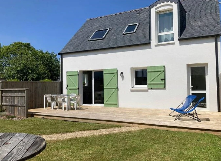 Maison avec sa grande terrasse