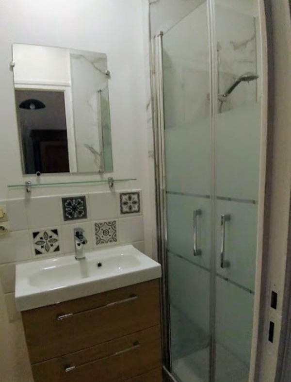 Refurbished shower room and WC
