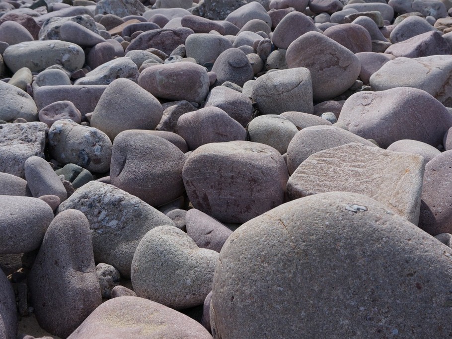 les galets de grès rose