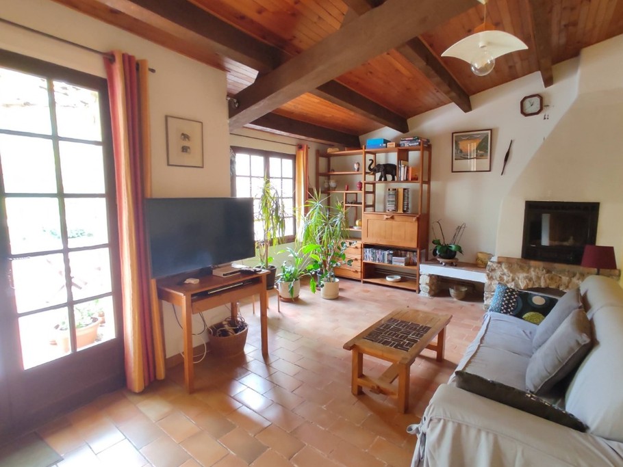 Le salon - Maison en pierres en Drôme Provençale