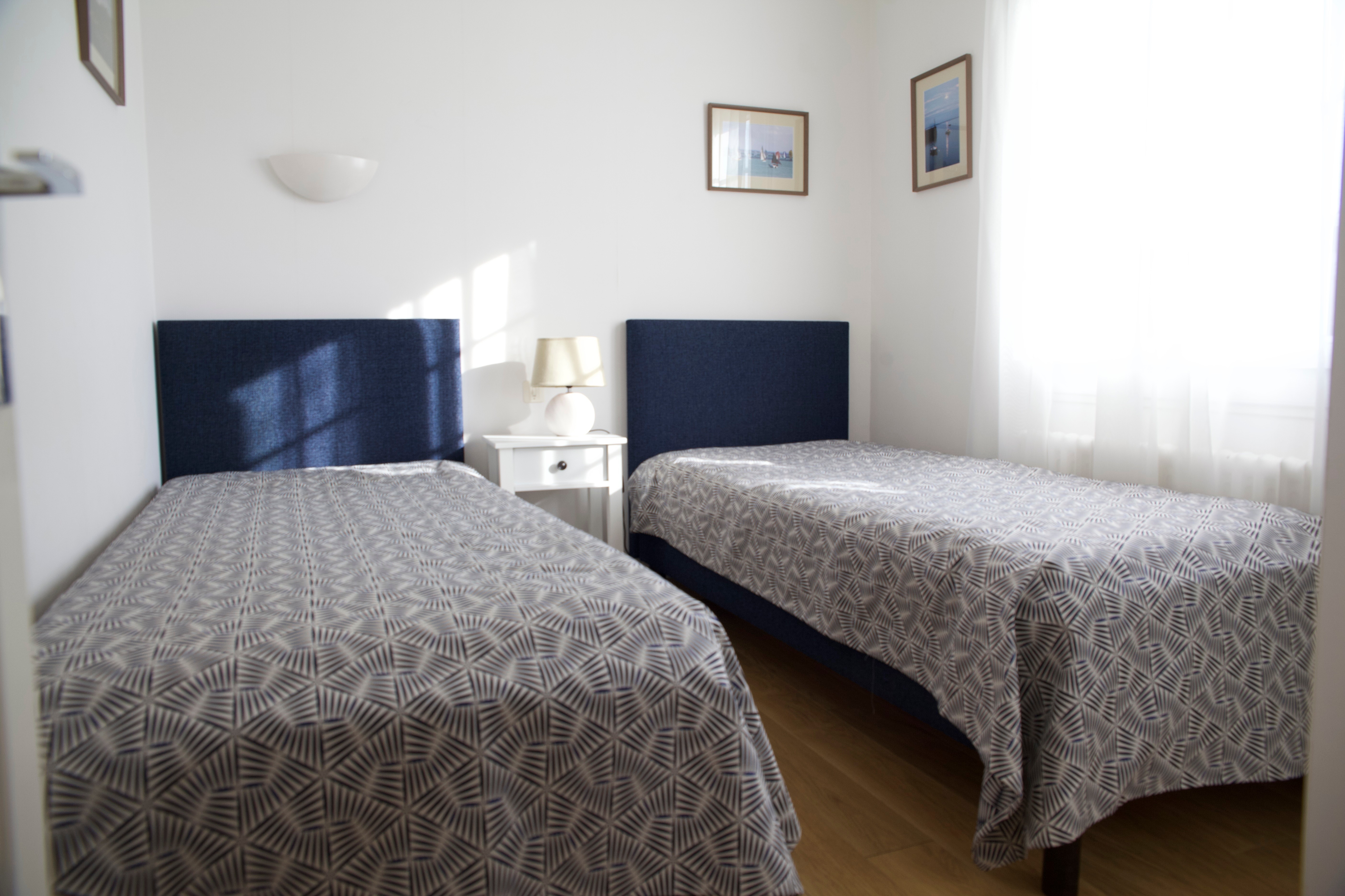 Room with single beds