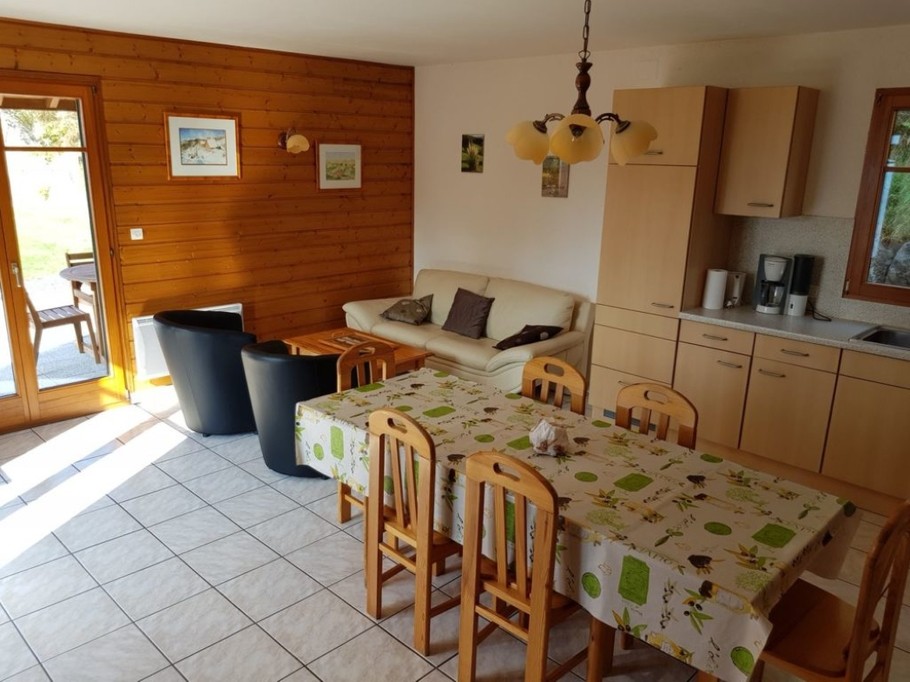 Cuisine ouverte sur salon/ séjour - Chalet Mi'Loup à Plainfaing
