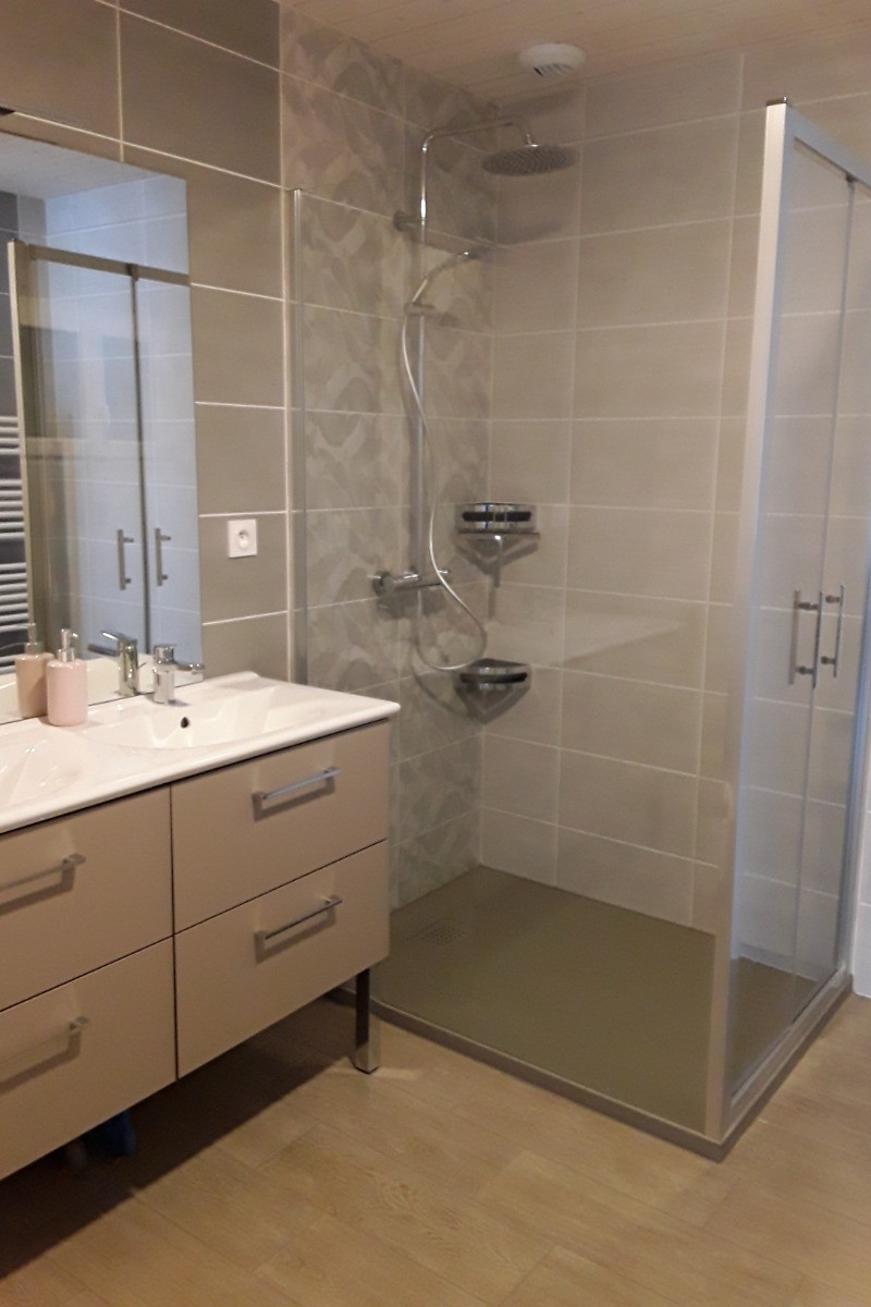 SDB chambre rose