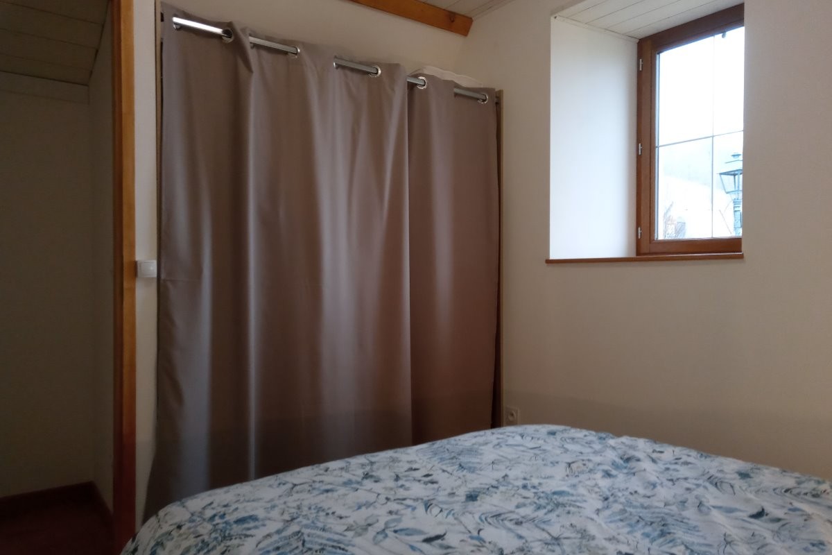 placard penderie fenêtre est