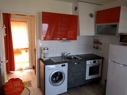 Coté cuisine et entrée