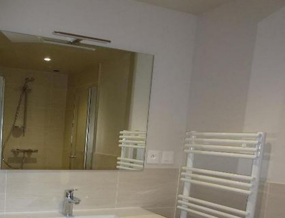 shower room upstairs
