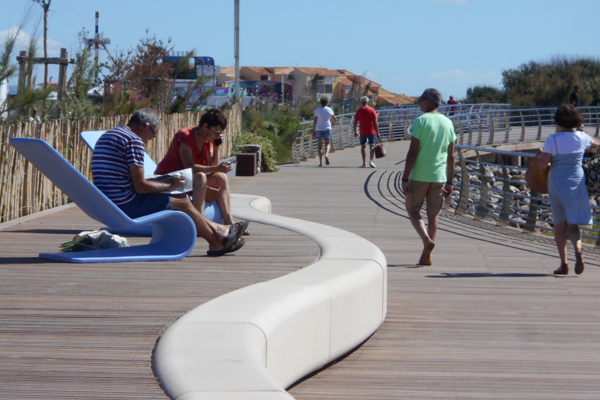 Passerelle pour la promenade