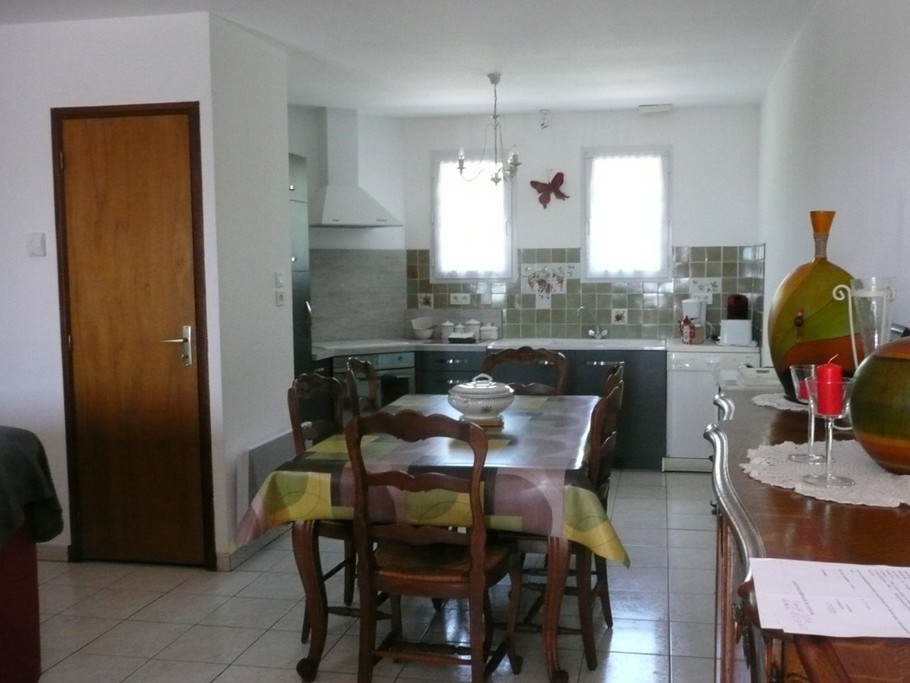 coin repas et cuisine ouverte