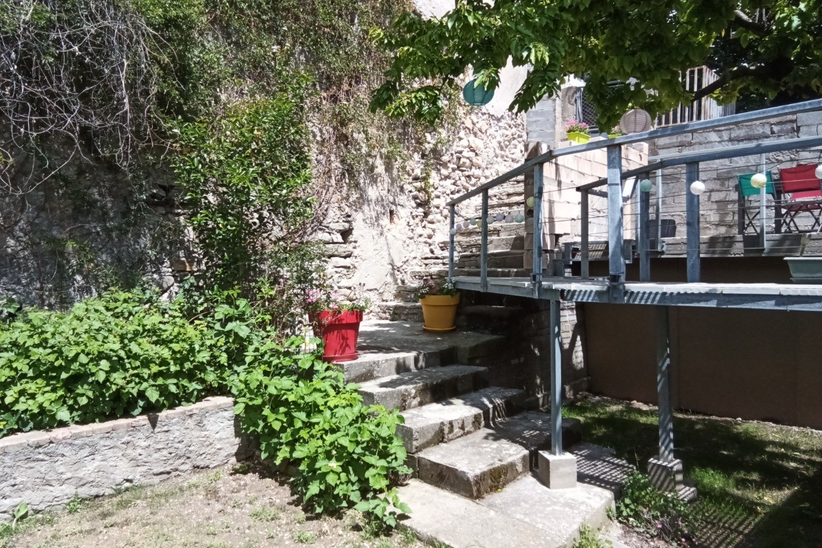 La Maison de Thalia, au cœur du village (proche Sisteron, Provence)