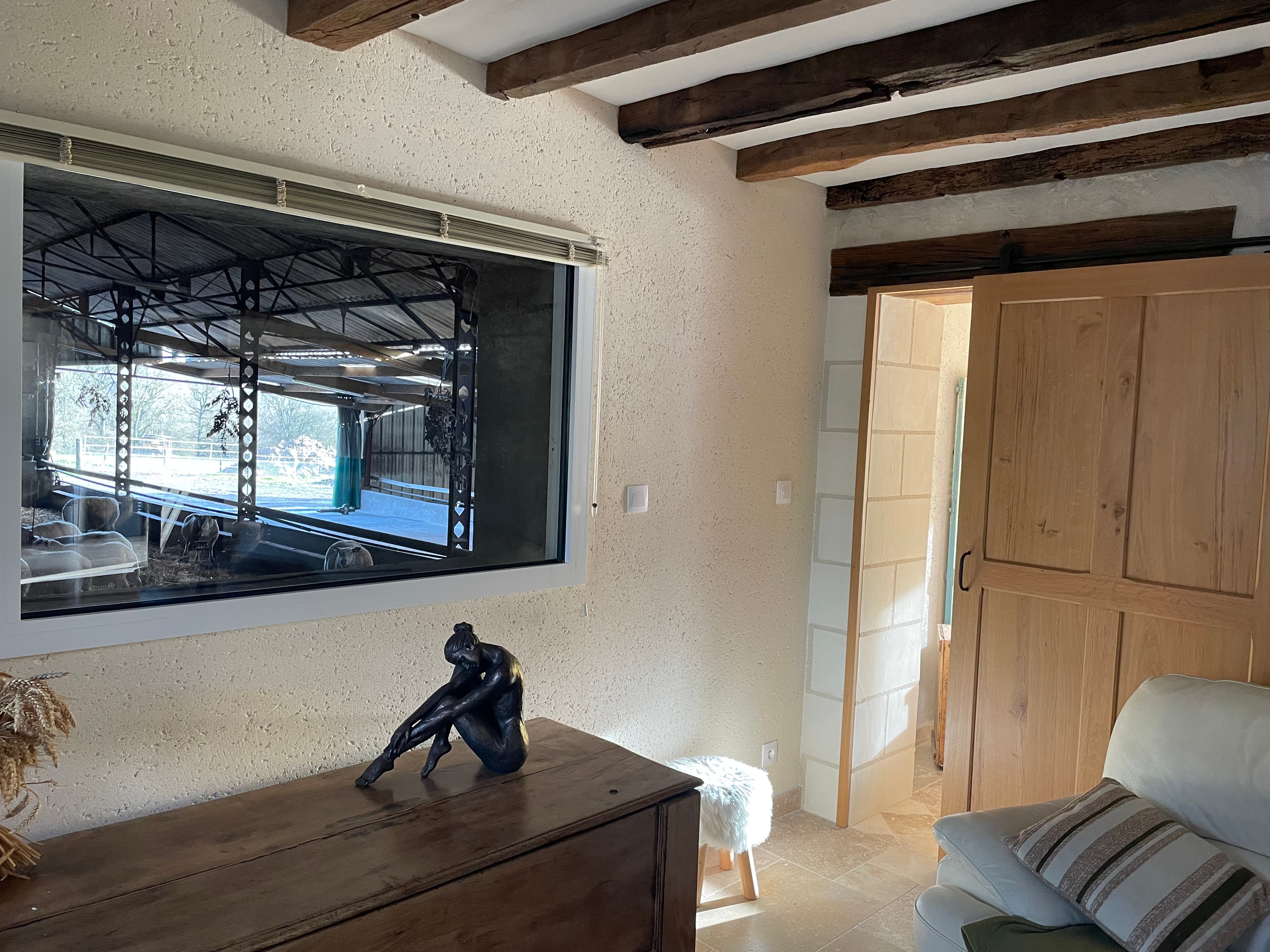 Les Sens Ciel" gite for 6 people, in Indre et Loire
View from the living room into the sheepfold.