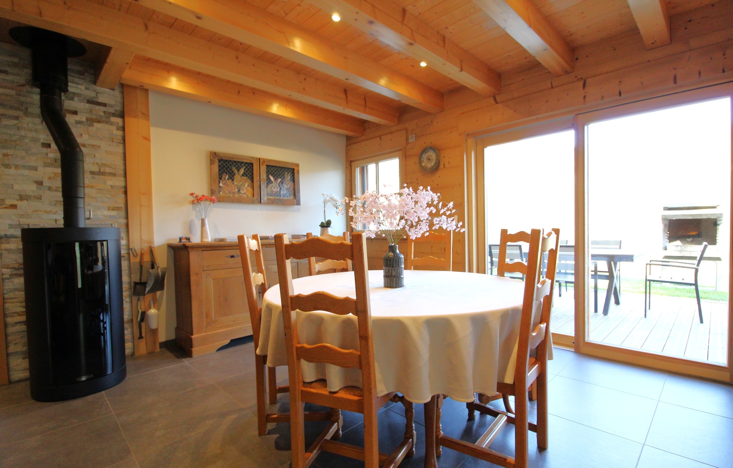 Salon/ séjour - Chalet du Pré Temy, avec sauna et jeux extérieur