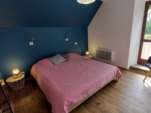 La chambre lit 160 avec les draps fournis