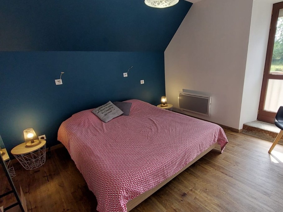 La chambre lit 160 avec les draps fournis