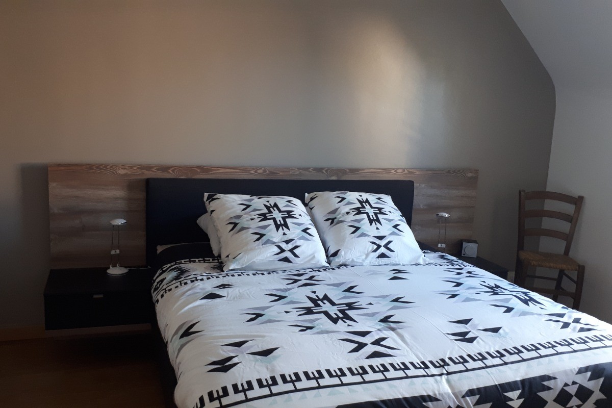 chambre parentale, avec salle d'eau, au RDC