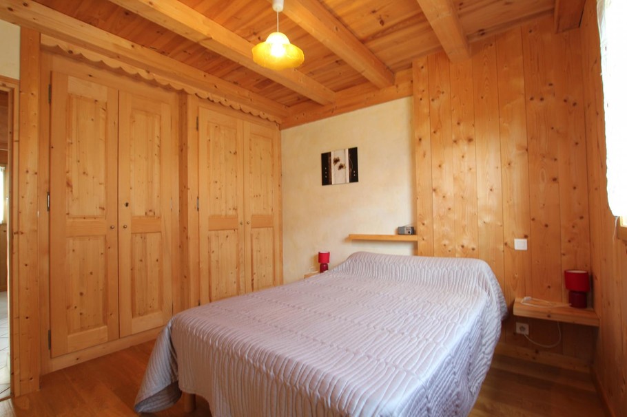 chambre 2   grand lit  140x90