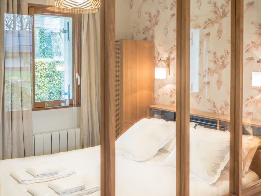 chambre vue du séjour