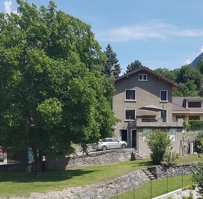 La maison du Galibier (jardin et terrasse)
