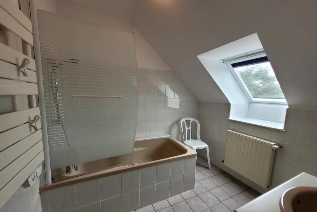 Location Planguenoual 6 pers, 3 chambres, Mme Hervé - salle de bain  - Côtes d'Armor - Bretagne