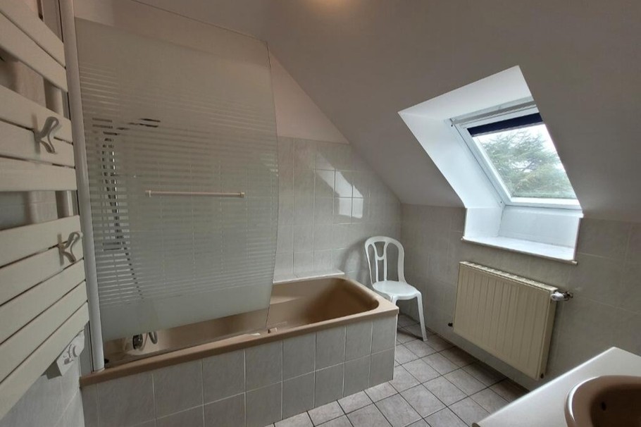 Location Planguenoual 6 pers, 3 chambres, Mme Hervé - salle de bain - Côtes d'Armor - Bretagne