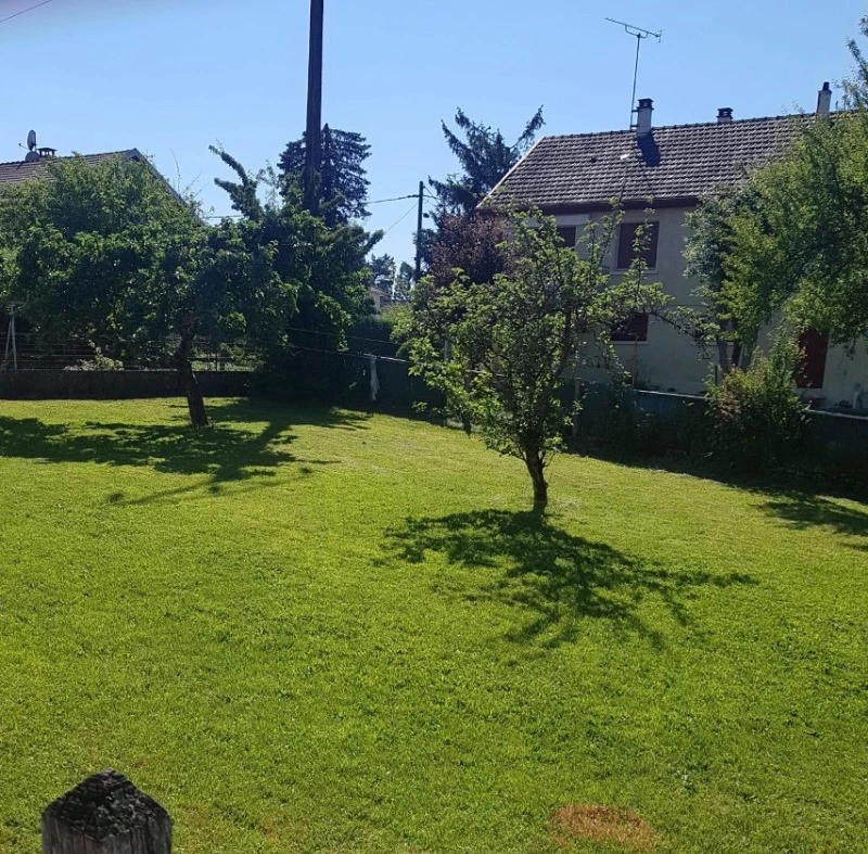 Jardin derrière la maison