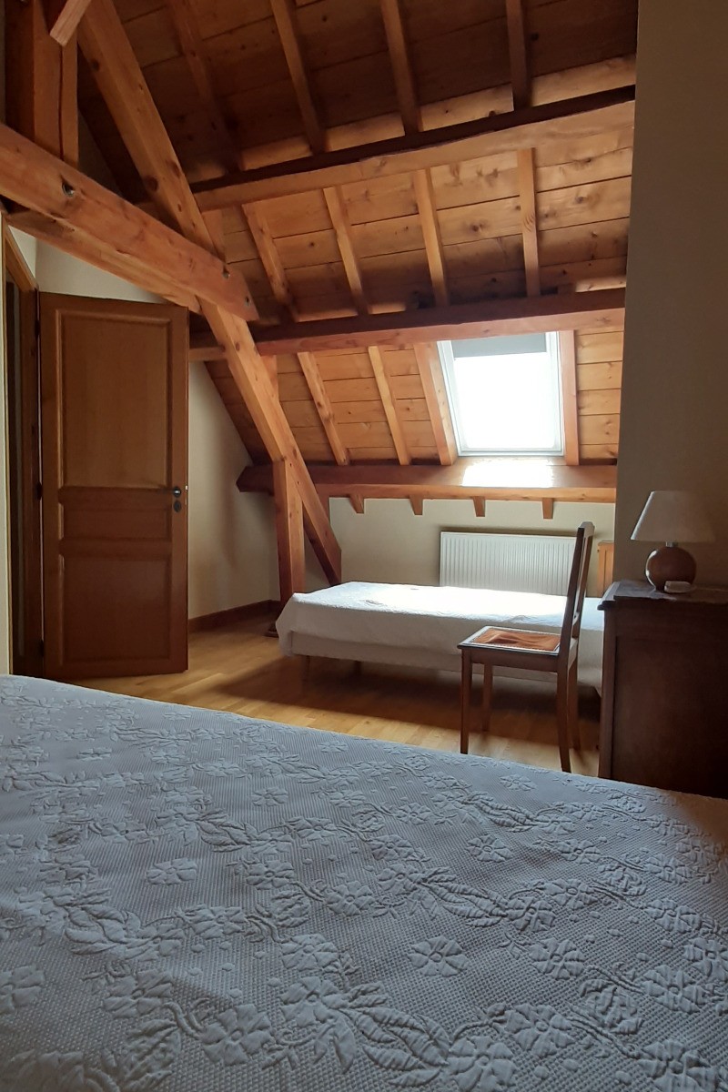 Gîte La Fourniale - Chambre 2 lits simples (2e étage)