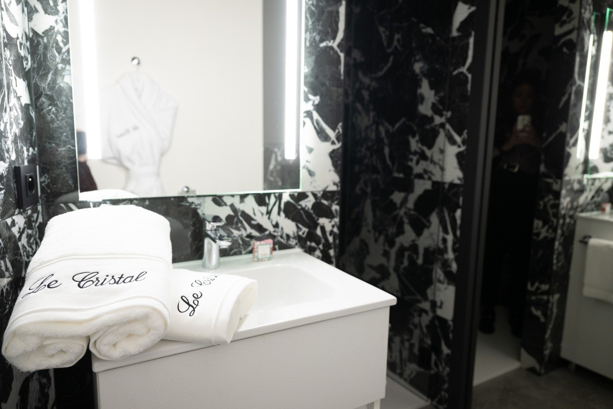 Salle d'eau avec douche italienne - Studio Le Cristal