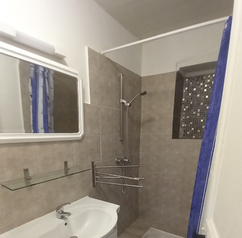 Salle d'eau RDC, Les Marronniers, Reillanne