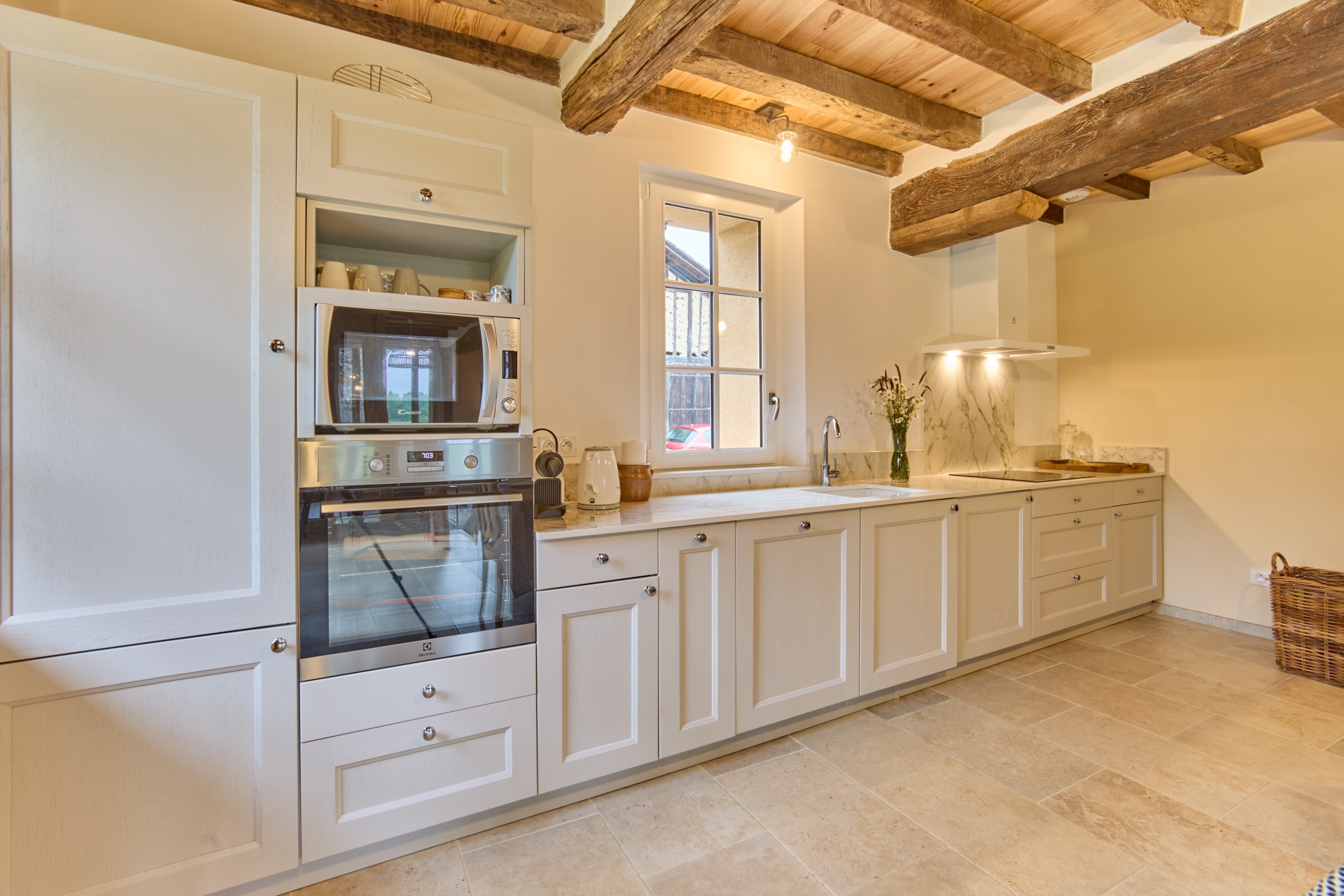 Fitted kitchen - Gîte de Peyrucolle