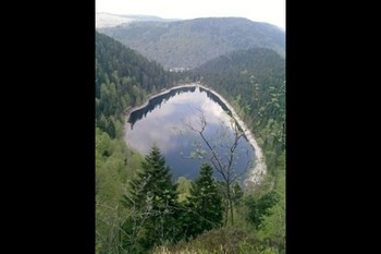 Randonnée depuis le Lac des corbeaux (photo depuis la roche du lac)