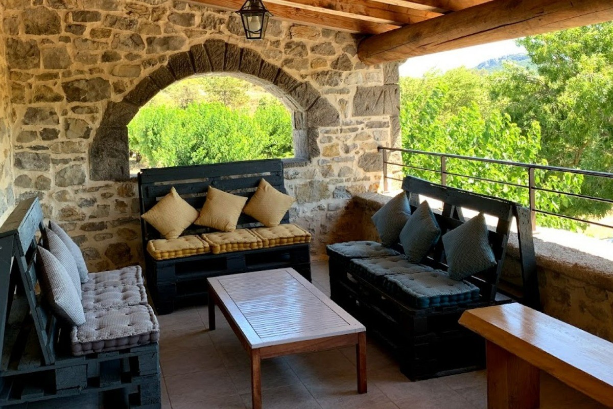 Domaine de Miegessolle - magnifique mas avec piscine privative en Ardèche méridionale