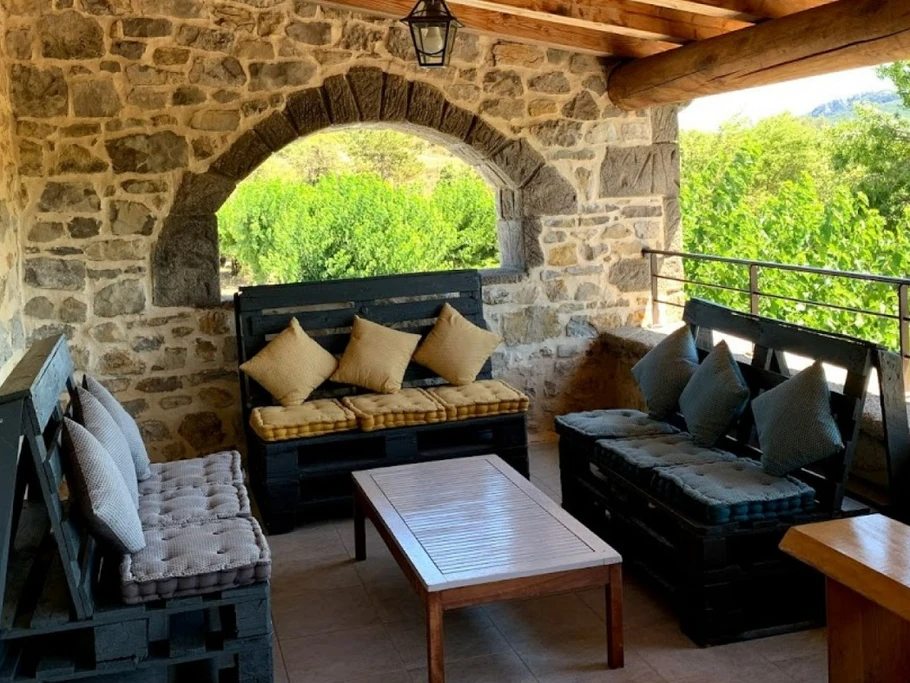 Domaine de Miegessolle - magnifique mas avec piscine privative en Ardèche méridionale