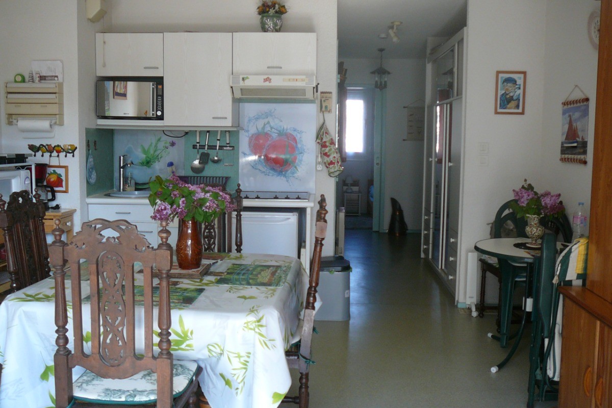 Salle à manger et kitchenette