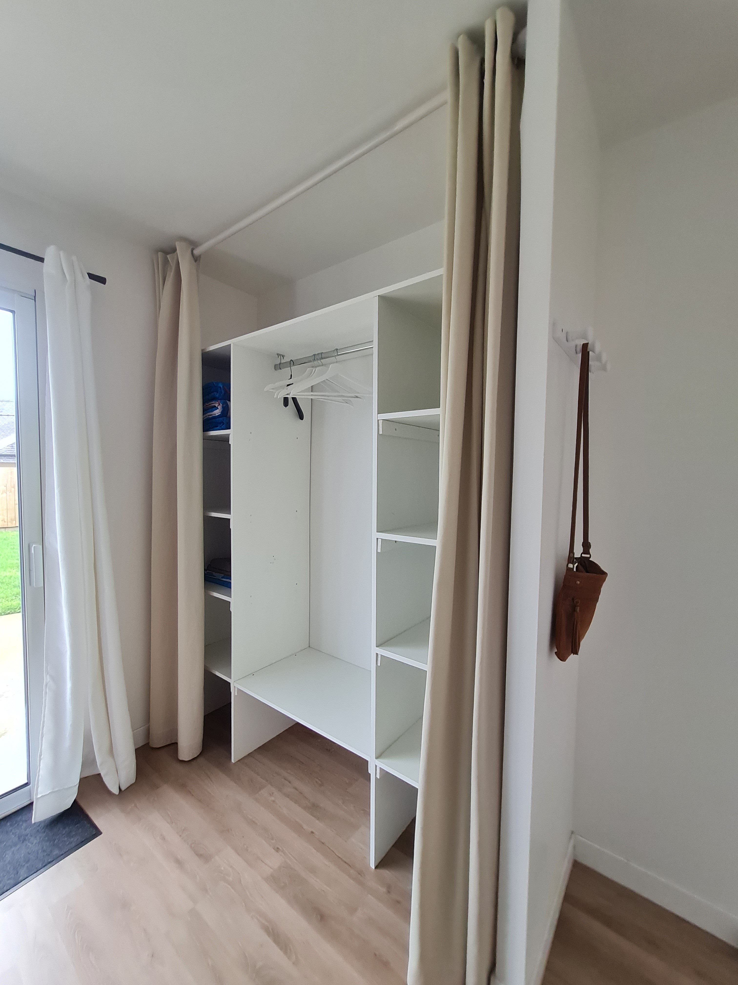 Rdc : Dressing chambre 1
