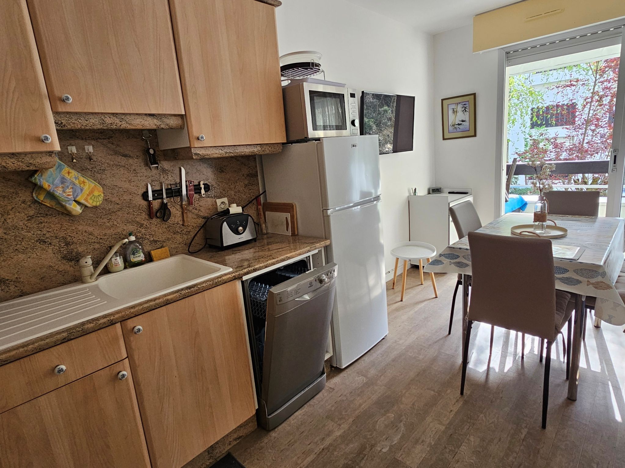 Studio pour 2 à 4 personnes avec lave-vaisselle et lave-linge, dans une résidence avec un terrain de tennis et 2 boulodromes,  en Charente maritime