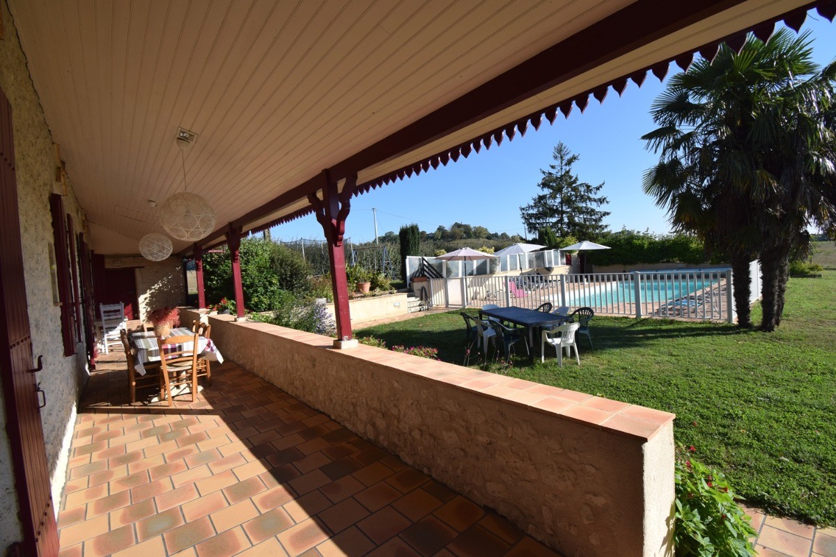 Maison de campagne 8 personnes avec piscine - Saint-Jean-de-Duras
