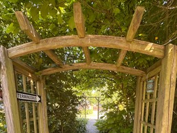 Entrée du Terminusbus - Crèvecoeur le Grand - Oise - Hauts de France