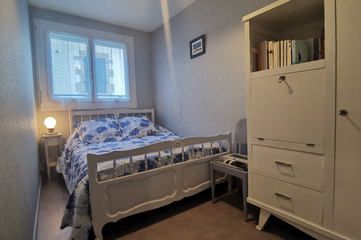 Chambre avec 1 lit 140