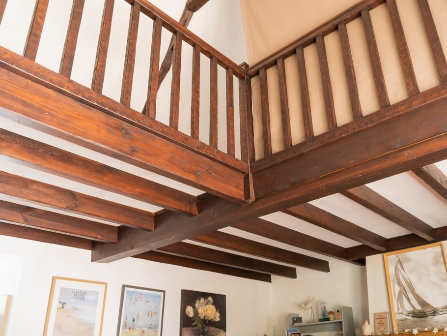 Mezzanine vue d'en bas